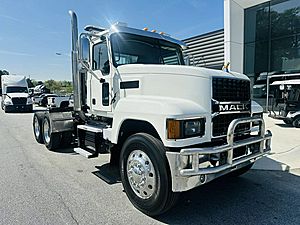 2020 Mack Pinnacle