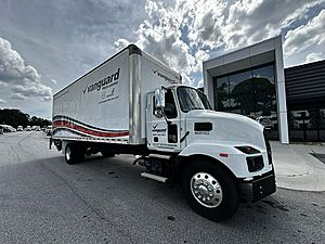 2021 Mack MD6 - Cargo Van