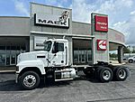 2025 Mack Pinnacle