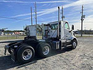 2025 Volvo VNL