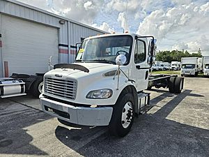 2019 Freightliner M2 106
