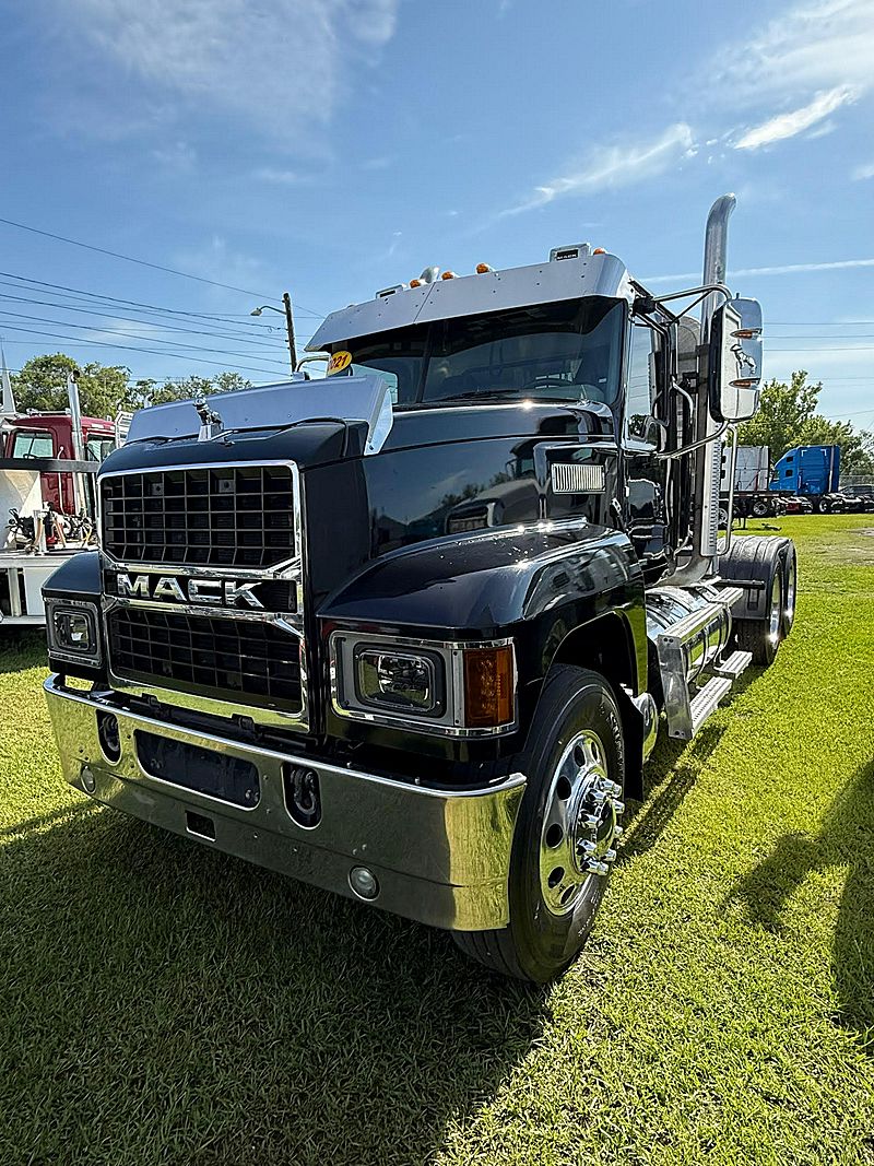 2021 Mack Pinnacle PI64T For Sale | Day Cab | #01MU008037