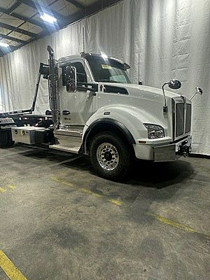 2026 Kenworth T880 - Roll-Off