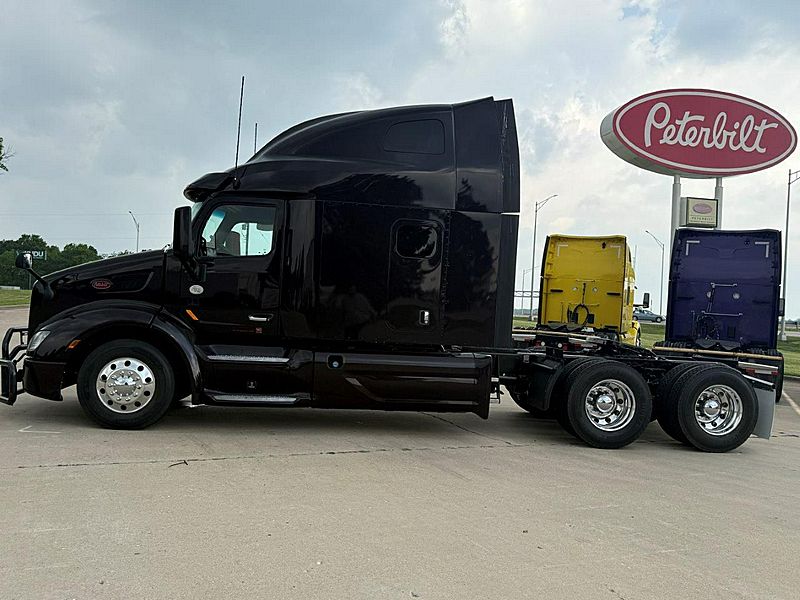 2022-peterbilt-579.1.jpg