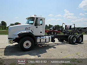 2014 Mack Granite GU813 - Cab & Chassis