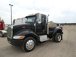 2009 Peterbilt 330 - Pickup