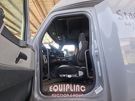2020 Freightliner CASCADIA