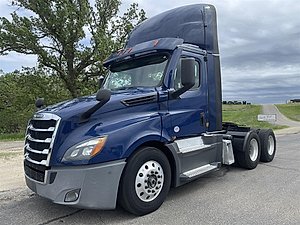 2020 Freightliner Cascadia 126