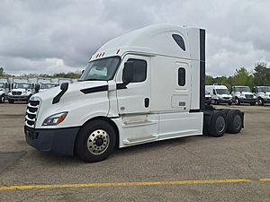 2019 Freightliner Cascadia - Sleeper Truck