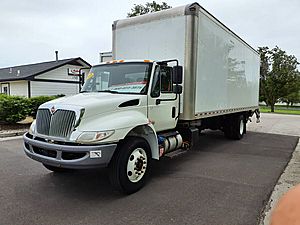 2018 International DuraStar 4300 - Box Van