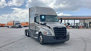 2020 Freightliner Cascadia - Sleeper Truck