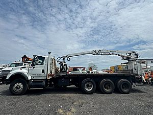 2003 International 7600 - Grapple