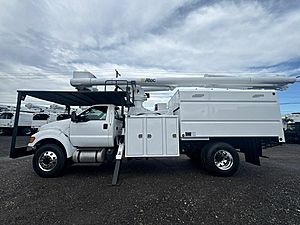 2013 Ford F750 - Bucket Truck