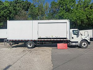 2018 Freightliner M2 106