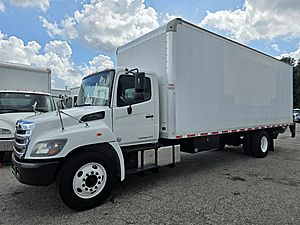 2018 Hino 268 - Box Truck