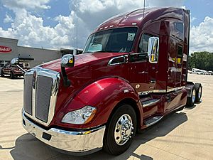 2022 Kenworth T680 - Sleeper Truck