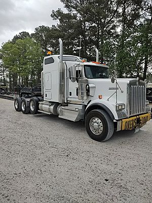 2022 Kenworth W900B - Sleeper Truck