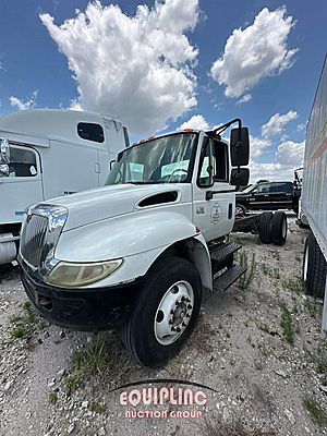 2002 International MA025 - Beverage Truck