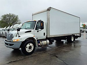 2018 International DuraStar 4300 - Box Van