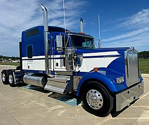 2026 Kenworth W900L - Sleeper Truck