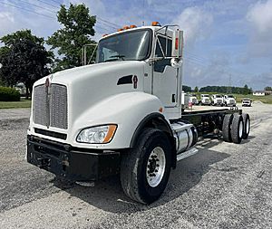 2016 Kenworth T440 - Cab & Chassis