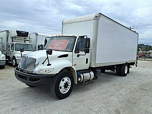 2018 International DuraStar 4300 - Box Van