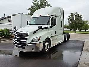 2019 Freightliner Cascadia - Sleeper Truck