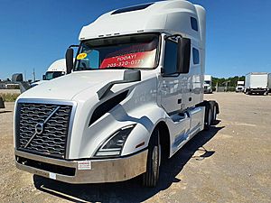2019 Volvo VNL64T-760 - Sleeper Truck