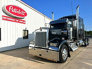 2023 Kenworth W900 - Sleeper Truck