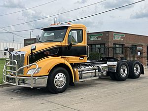 2020 Peterbilt 579 - Day Cab