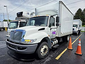2019 International DuraStar 4300 - Box Van