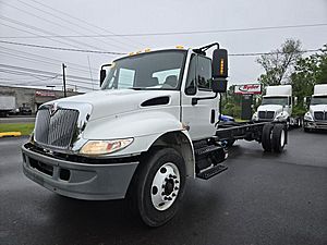 2019 International DuraStar 4300 - Cab & Chassis