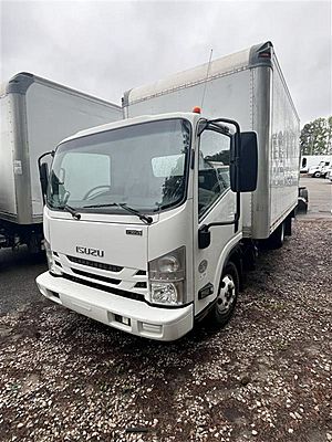 2018 Isuzu NPR HD