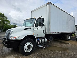 2019 International DuraStar 4300 - Box Van