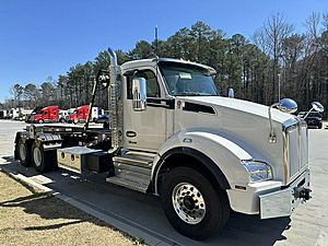 2026 Kenworth T880 - Roll-Off