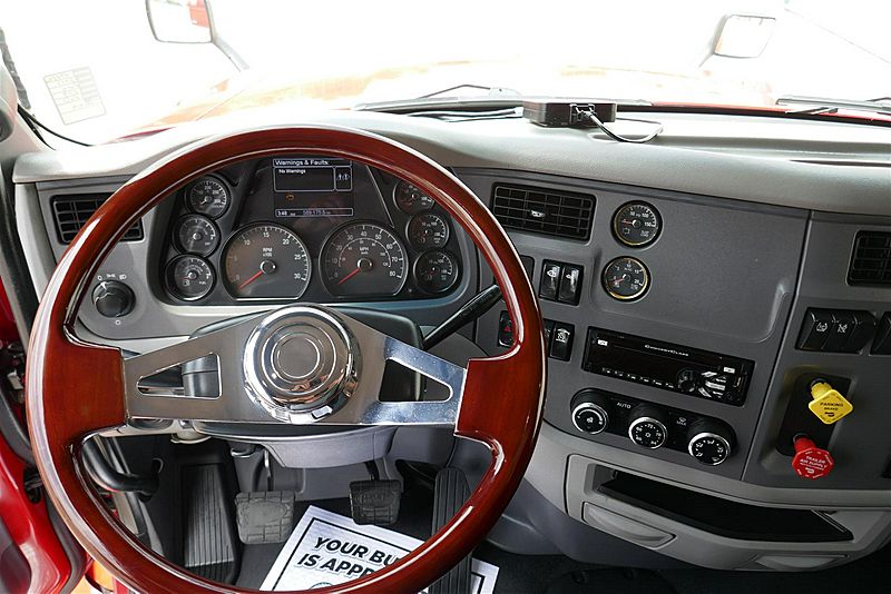 2017 Peterbilt 579