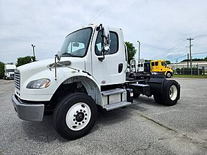 2016 Freightliner M2 106 - Cargo Van