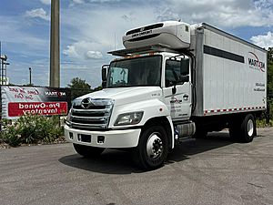 2019 Hino 268 - Box Truck