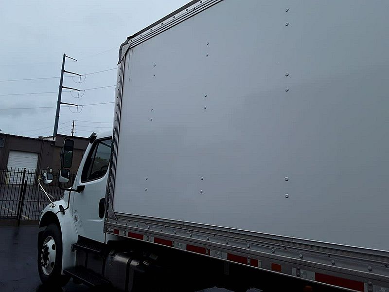2019 Freightliner M2 106