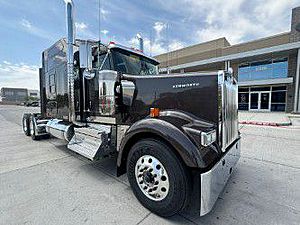 2026 Kenworth W900L - Sleeper Truck
