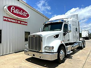 2022 Peterbilt 567 - Sleeper Truck