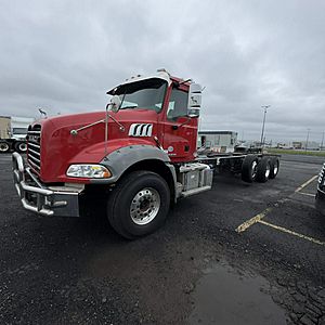 2018 Mack Granite GU803 - Day Cab