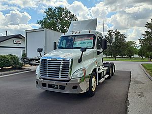 2018 Freightliner Cascadia 125 - Day Cab