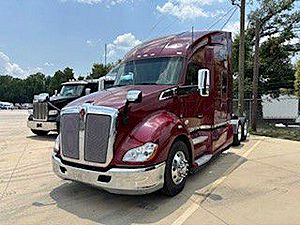 2022 Kenworth T680 - Sleeper Truck