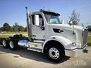 2020 Peterbilt 567 - Sleeper Truck