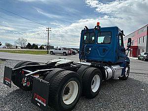 2016 Freightliner Cascadia 125 - Day Cab