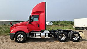 2020 International LT625 - Day Cab