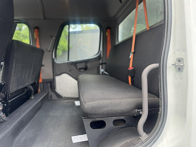 2017 Freightliner M2 Crew Cab