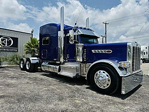 2023 Peterbilt 389