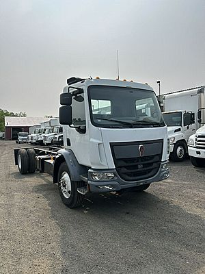 2017 Kenworth K270 - Cab & Chassis